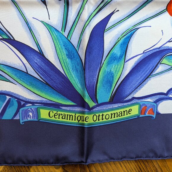 HERMES Ottomane Ceramique Blue Red 90 cm Silk Square Scarf w/ Box RARE - Picture 4 of 16